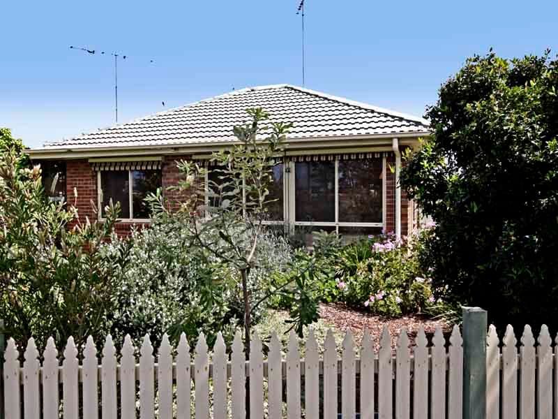 212 St Albans Road, BREAKWATER VIC 3219, Breakwater - Image 1