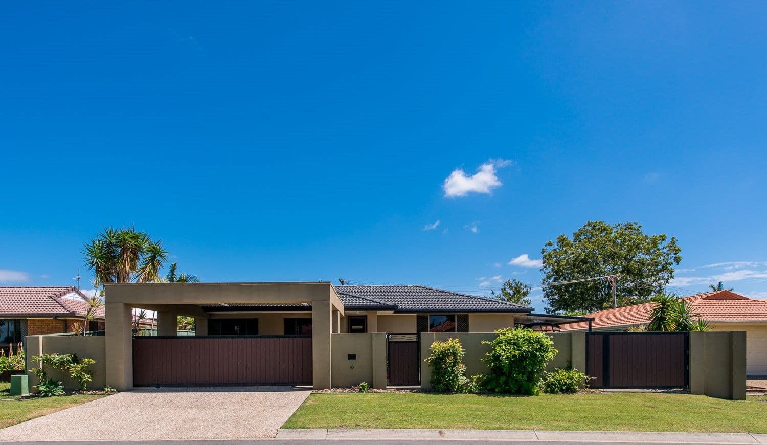 11 Mackay Place, Burleigh Waters QLD 4220, Burleigh Waters - Image 1