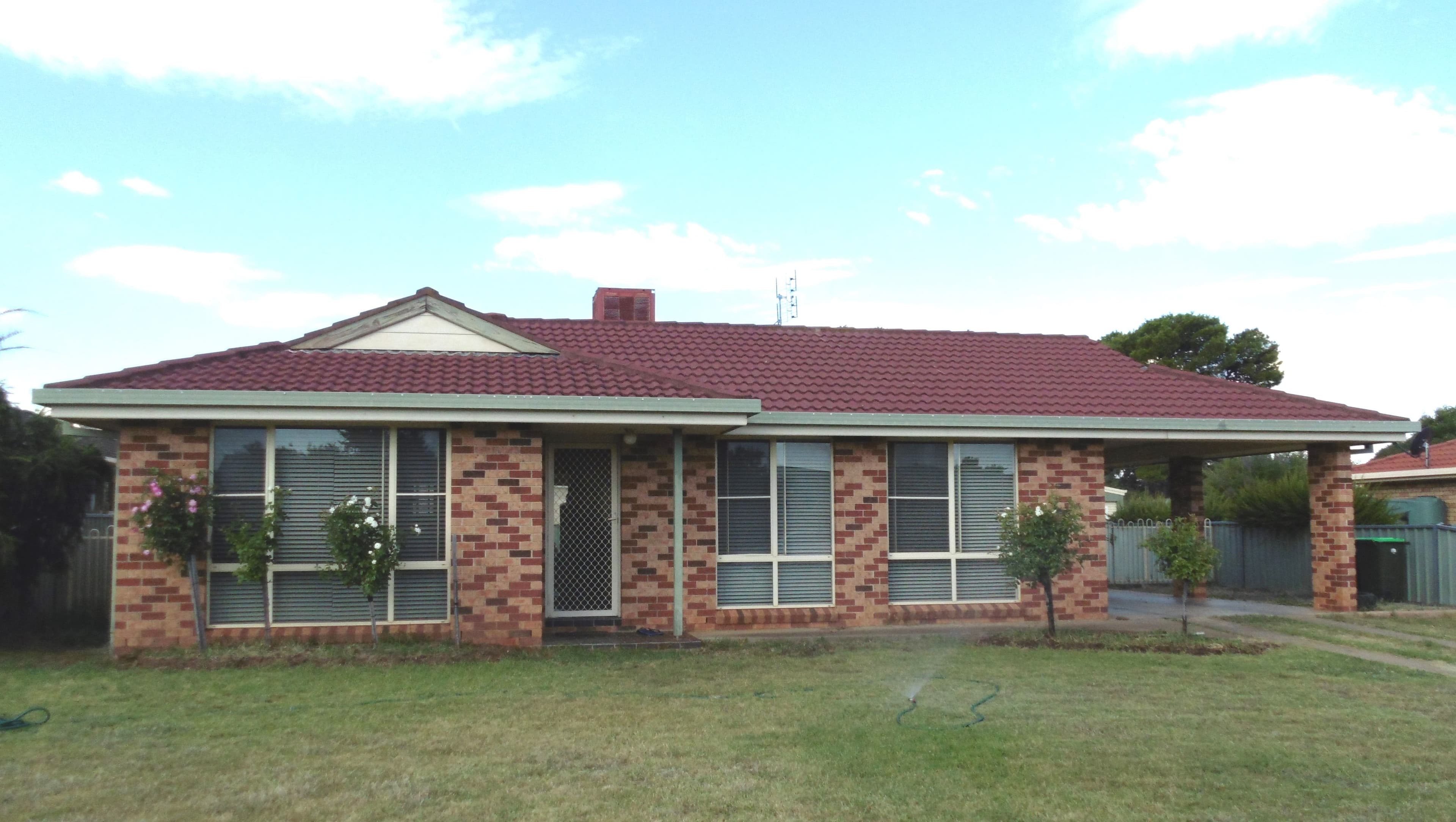 18 Thomas Tom Crescent, Parkes - Image 1