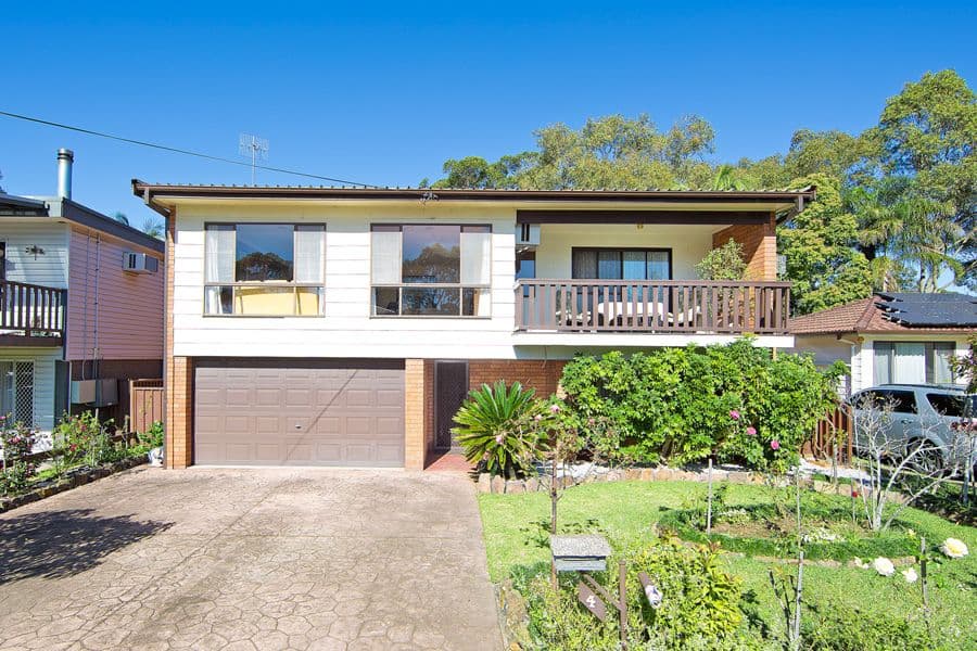4 Elaine Avenue, Berkeley Vale NSW 2261, Berkeley Vale - Image 1