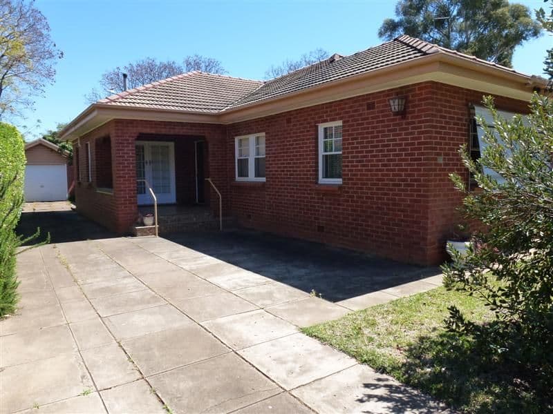77 Sterling Street, DUBBO NSW 2830, Dubbo - Image 1