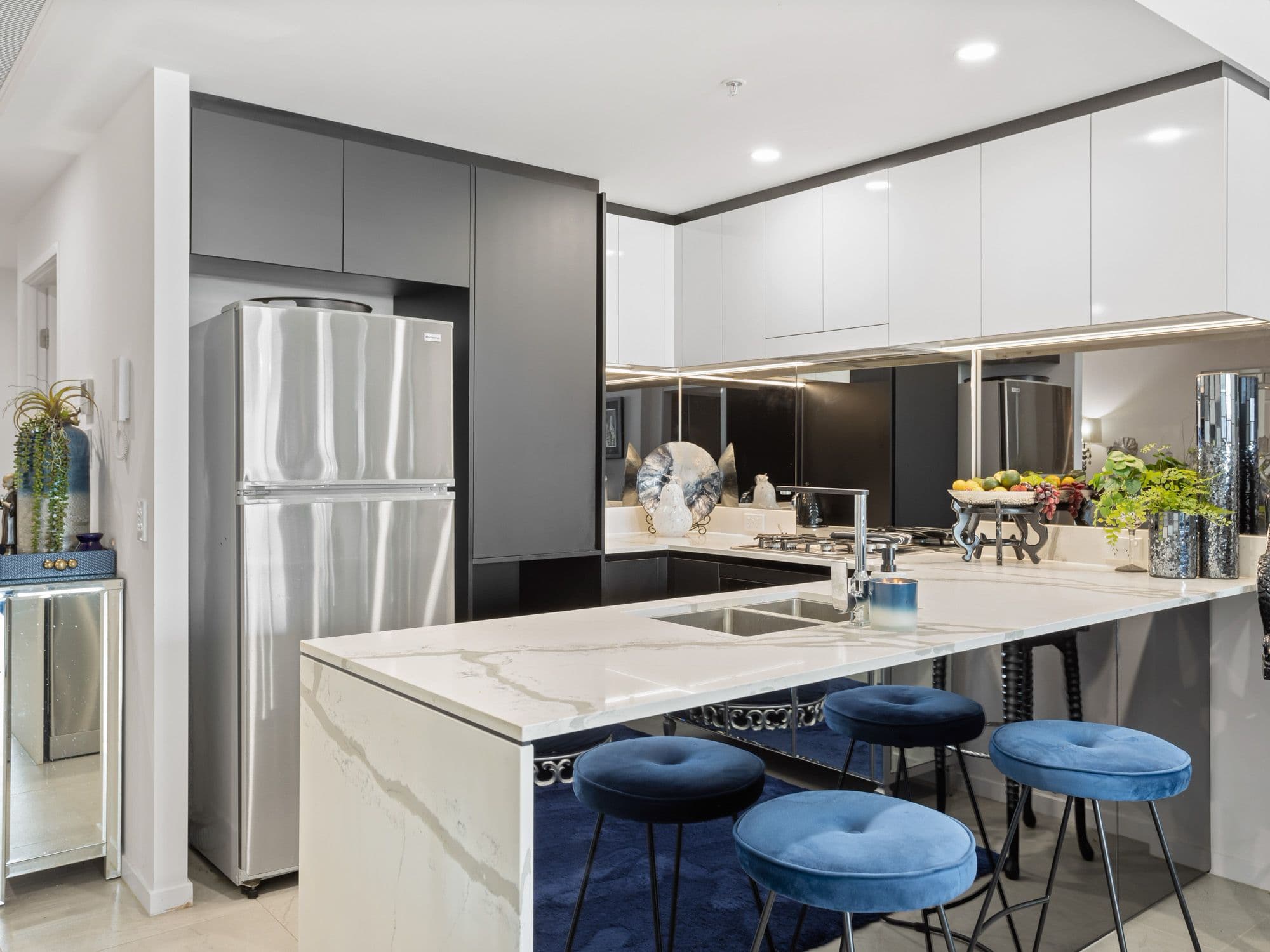 5 Harbour Side Court, Biggera Waters QLD 4216, Biggera Waters - Image 1