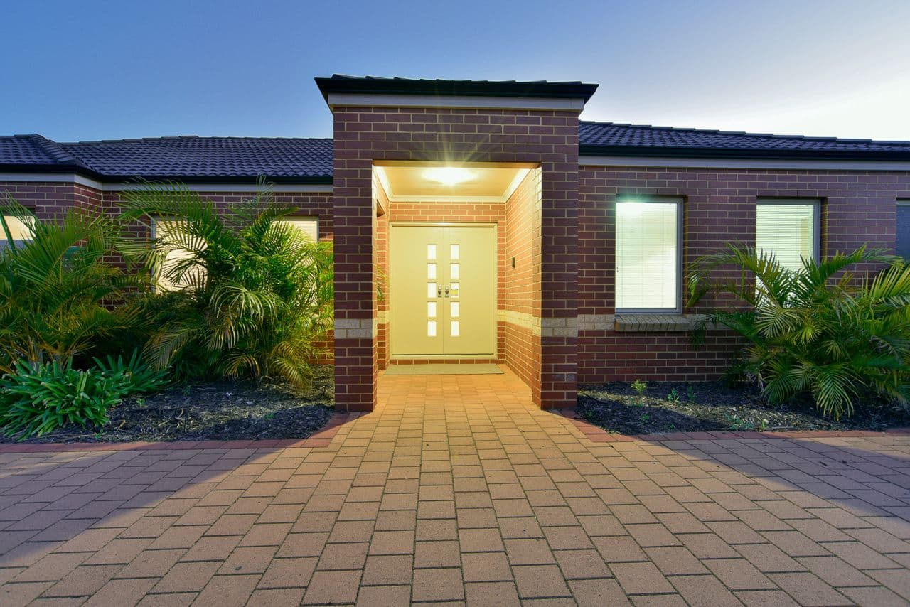 122 Thomas Street, Queens Park WA 6107, Queens Park - Image 1