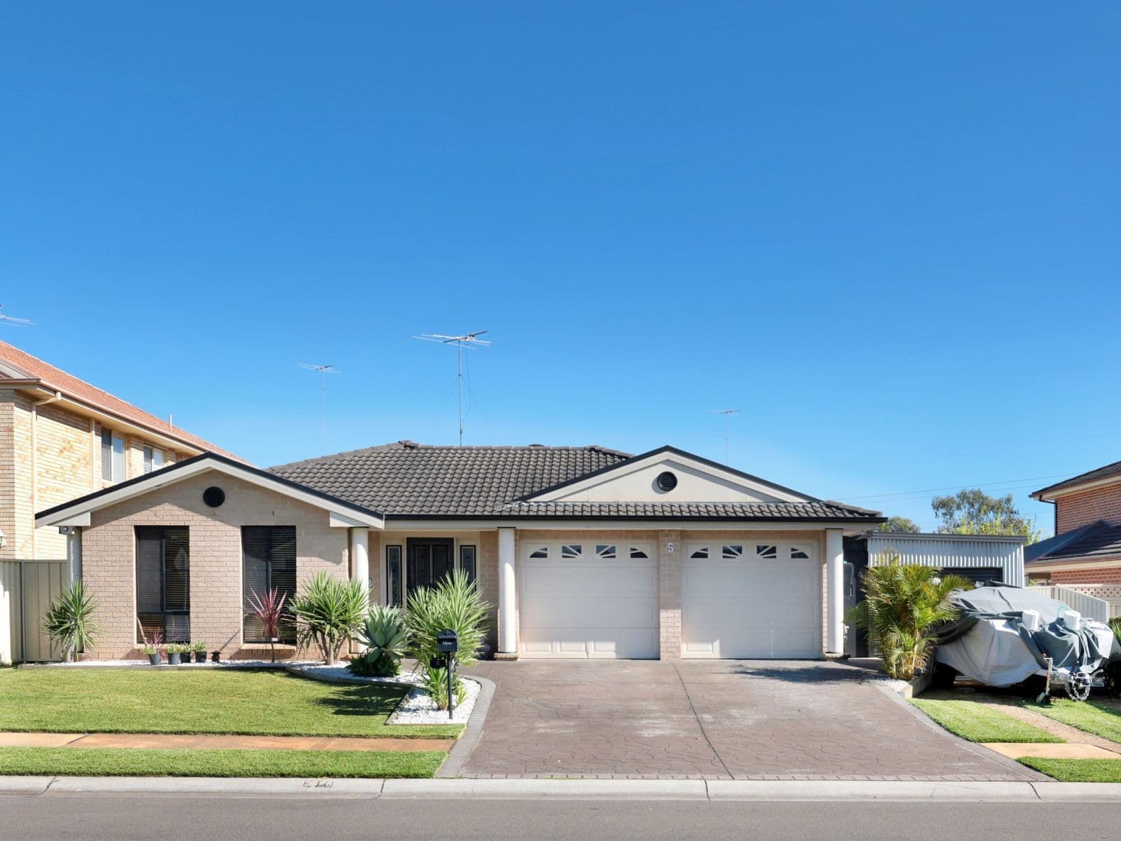 5 Kingsfield Avenue, Glenmore Park NSW 2745, Glenmore Park - Image 1