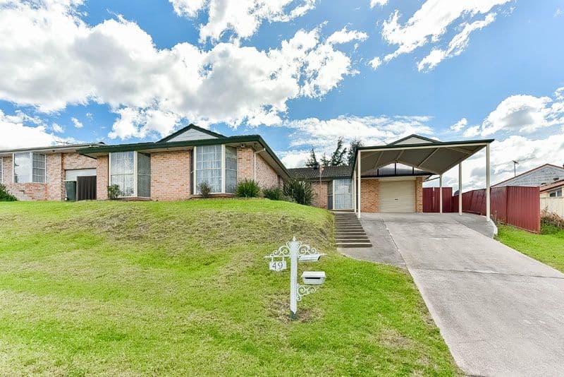 49 Dorrigo Crescent, Bow Bowing - Image 1