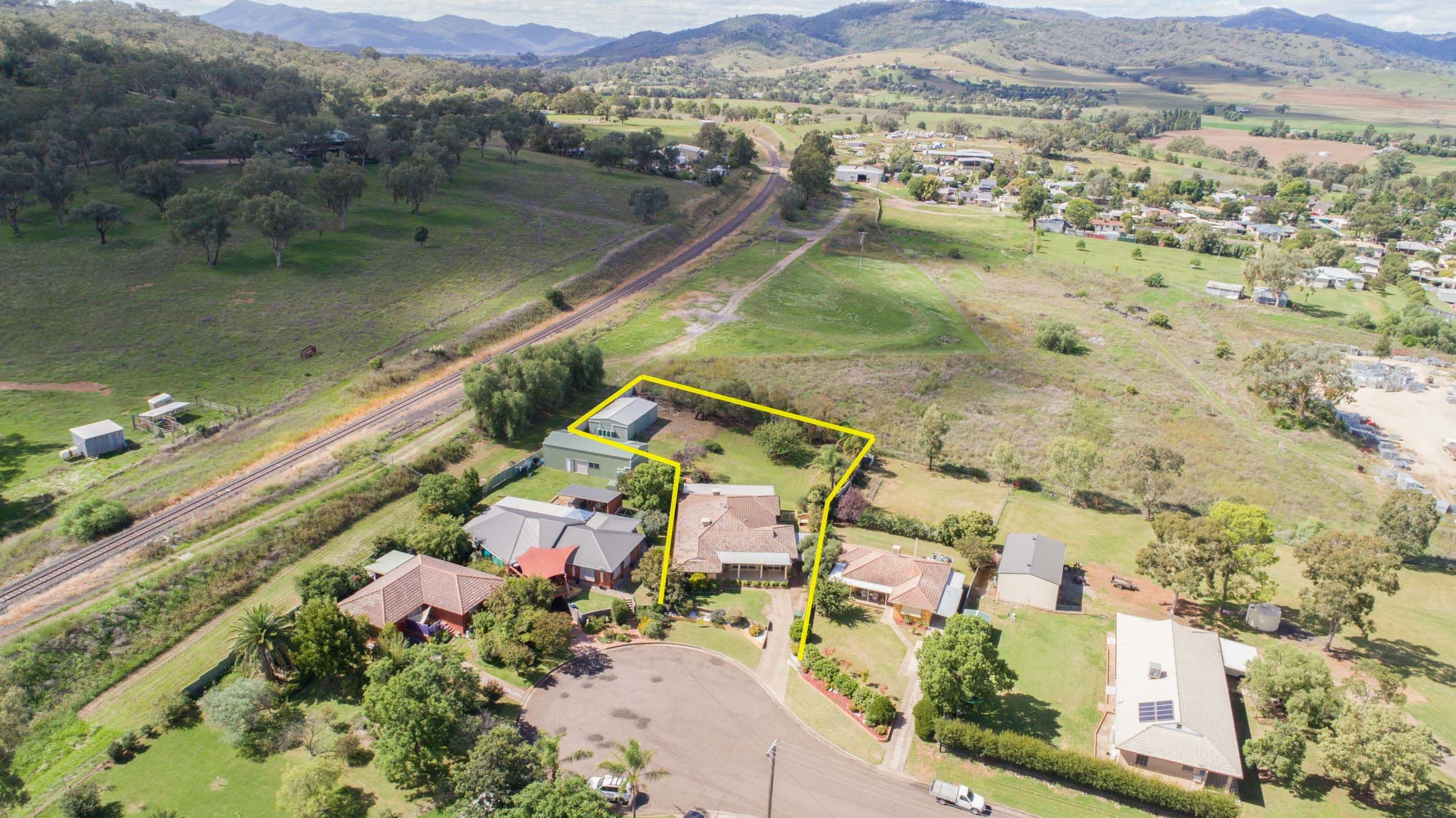15 Somerset Place, Tamworth NSW 2340, Tamworth - Image 1