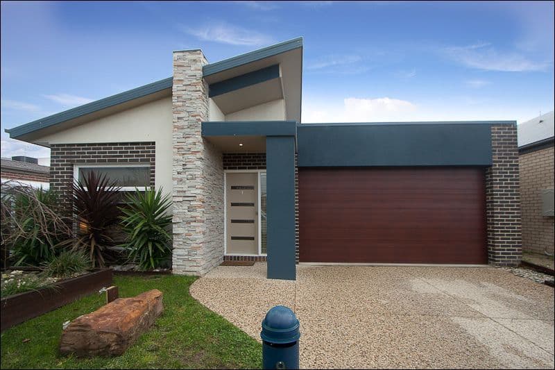 9 Portland Road, PAKENHAM VIC 3810, Pakenham - Image 1