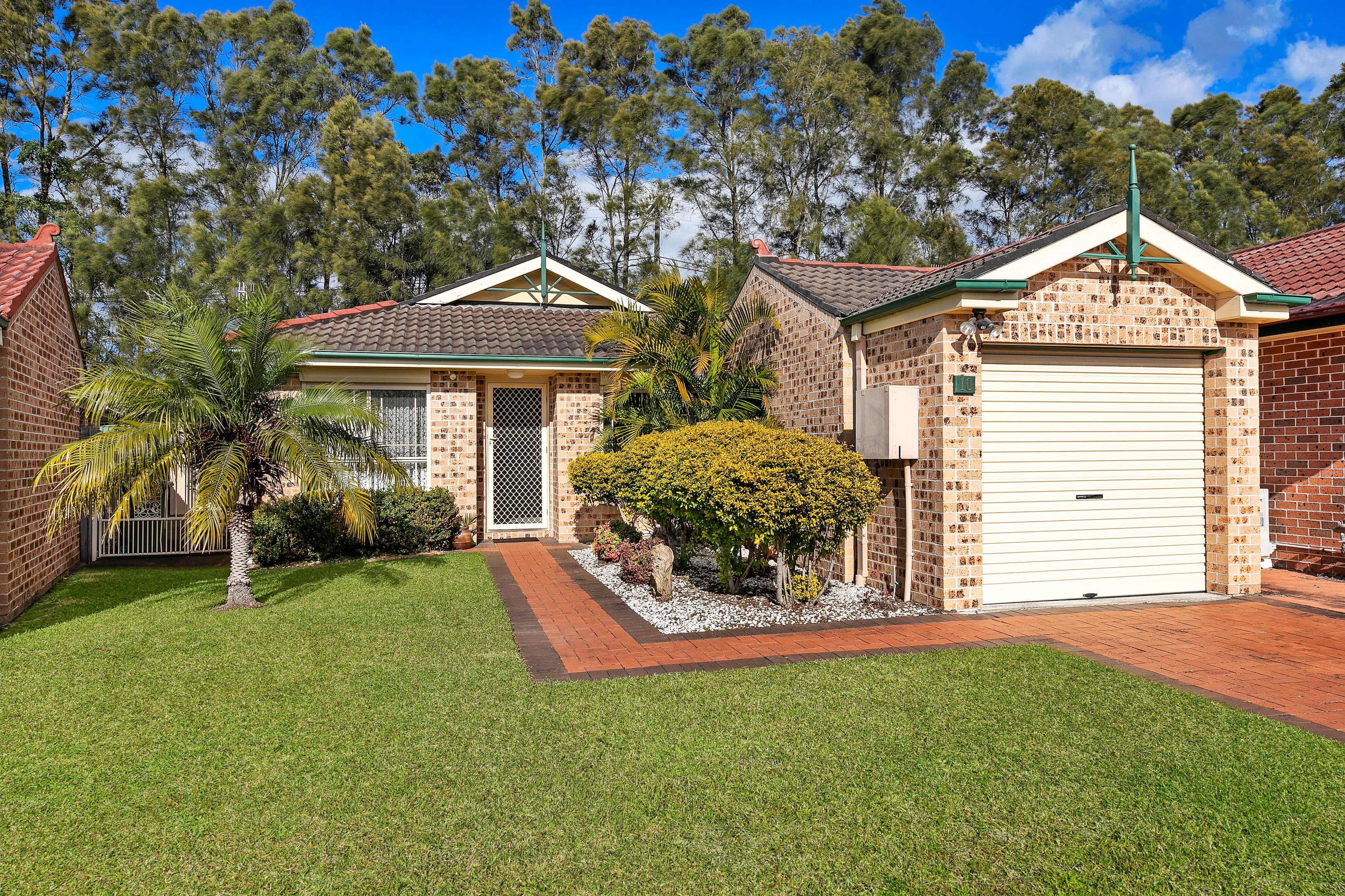 10 Macintyre Street, Bateau Bay - Image 1