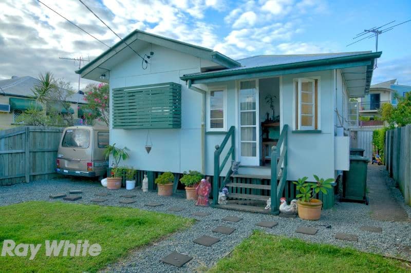 20 ELEVENTH Avenue, BRIGHTON QLD 4017, Brighton - Image 1