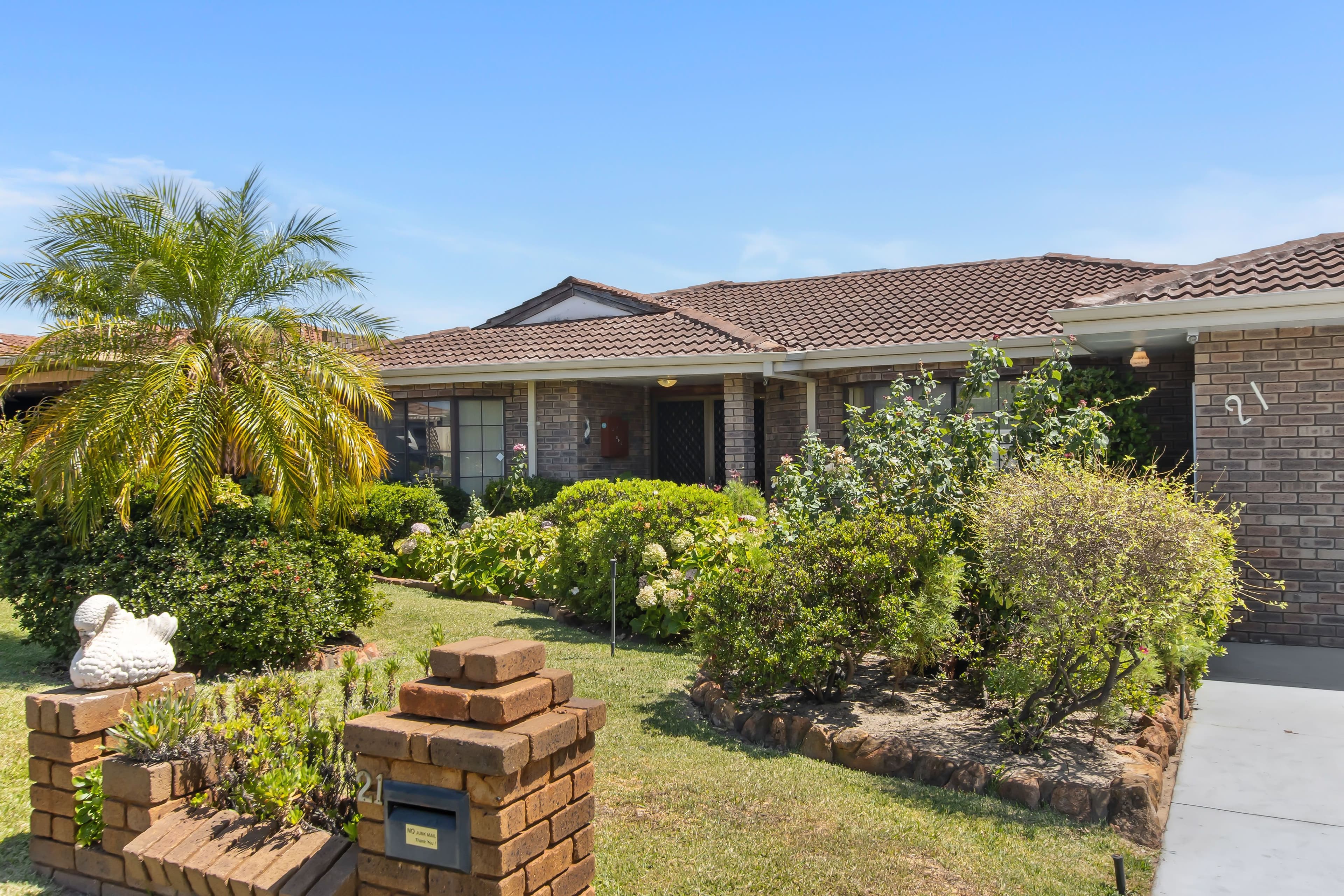 21 Naunton Crescent, Eden Hill WA 6054, Eden Hill - Image 1