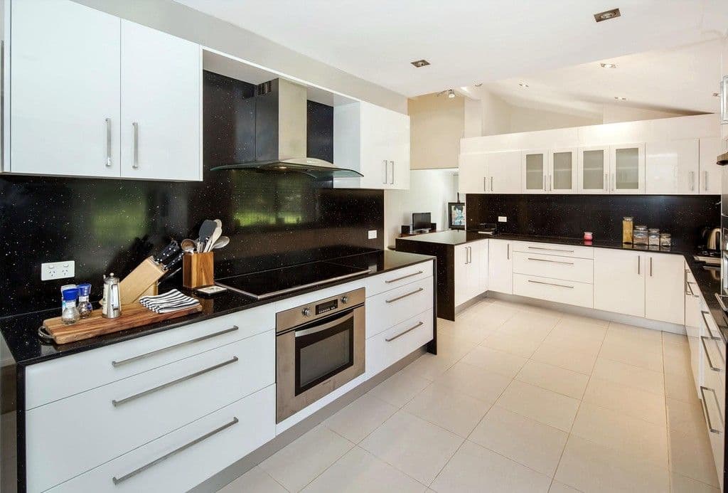 18 Wilmot Place, HELENSVALE QLD 4212, Helensvale - Image 1