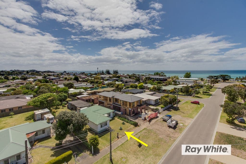 18 Weir Street, Rye VIC 3941, Rye - Image 1
