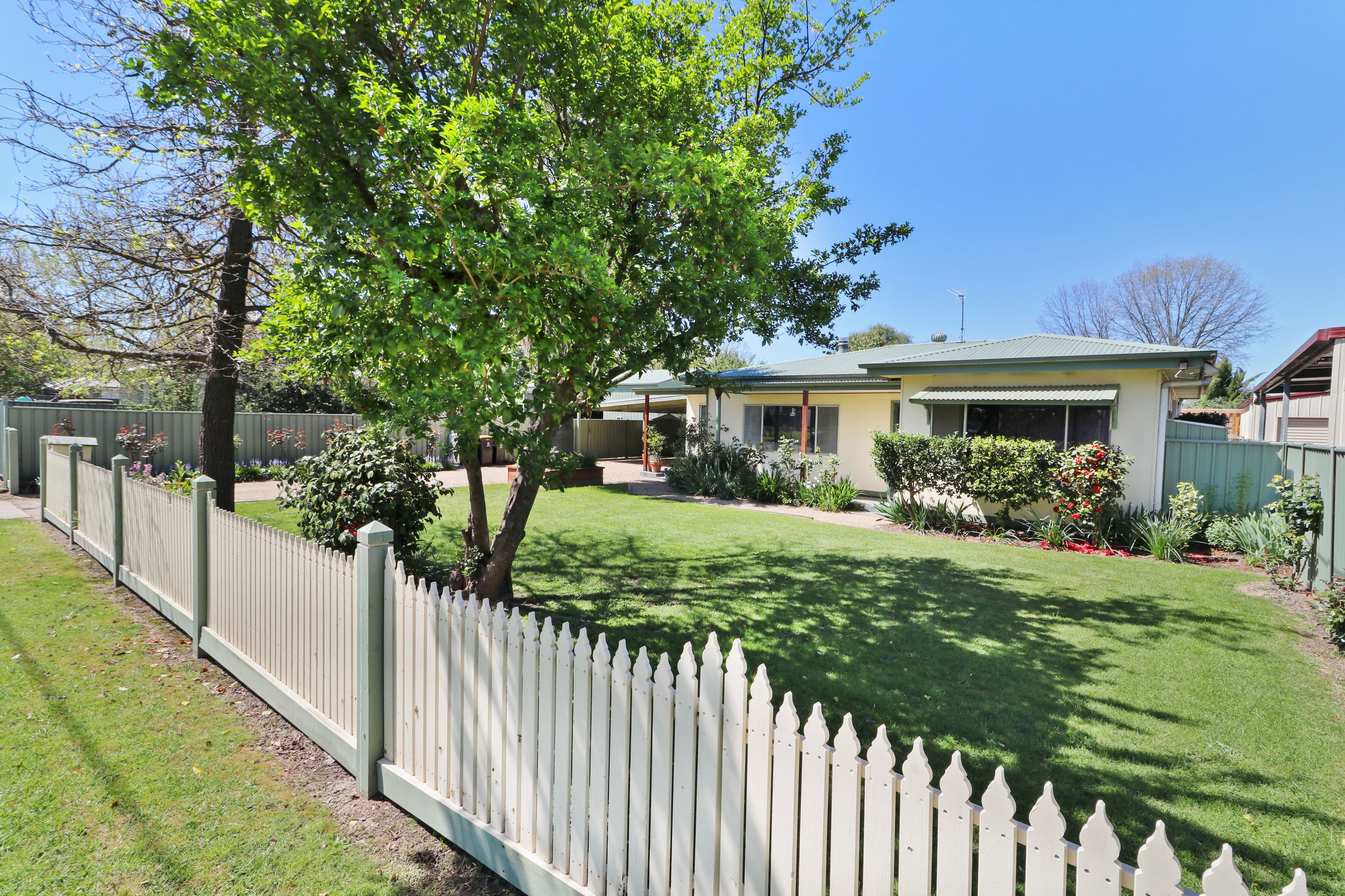 16 Kitchen Street, Mansfield VIC 3722, Mansfield - Image 1