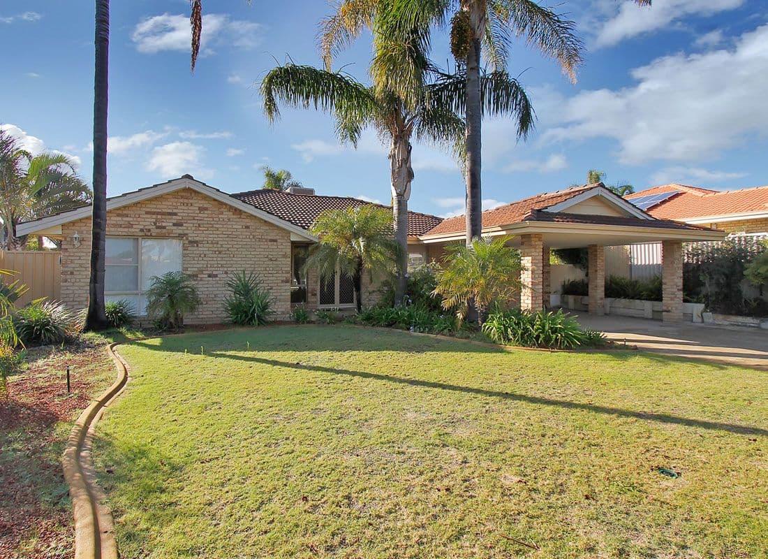 12 Hickory Drive, THORNLIE WA 6108, Thornlie - Image 1