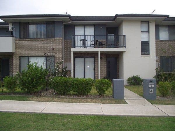 9 Hollyoake Circuit, GLENFIELD NSW 2167, Glenfield - Image 1