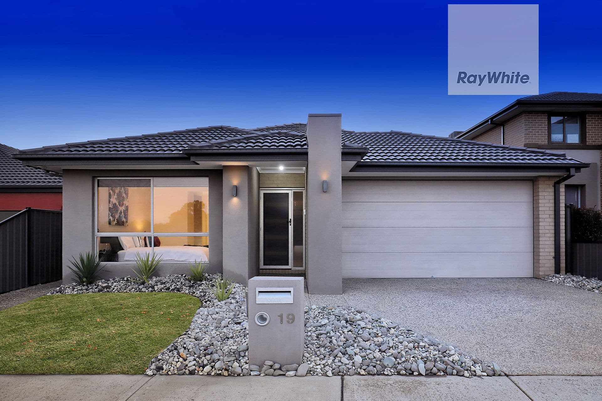 2 Russell Street, Cranbourne - Image 1