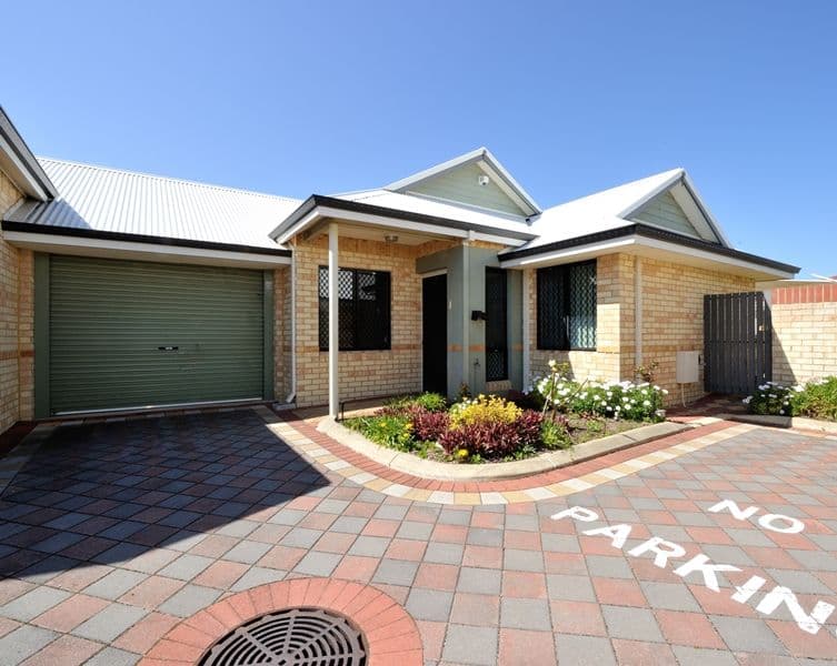 24 Royal Palm Drive, Warnbro WA 6169, Warnbro - Image 1