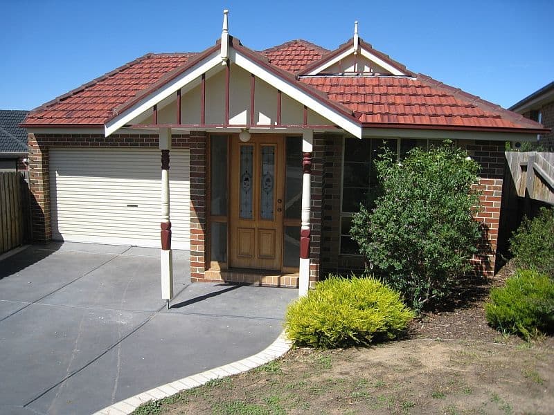 11 Raphael Rise, SOUTH MORANG VIC 3752, South Morang - Image 1