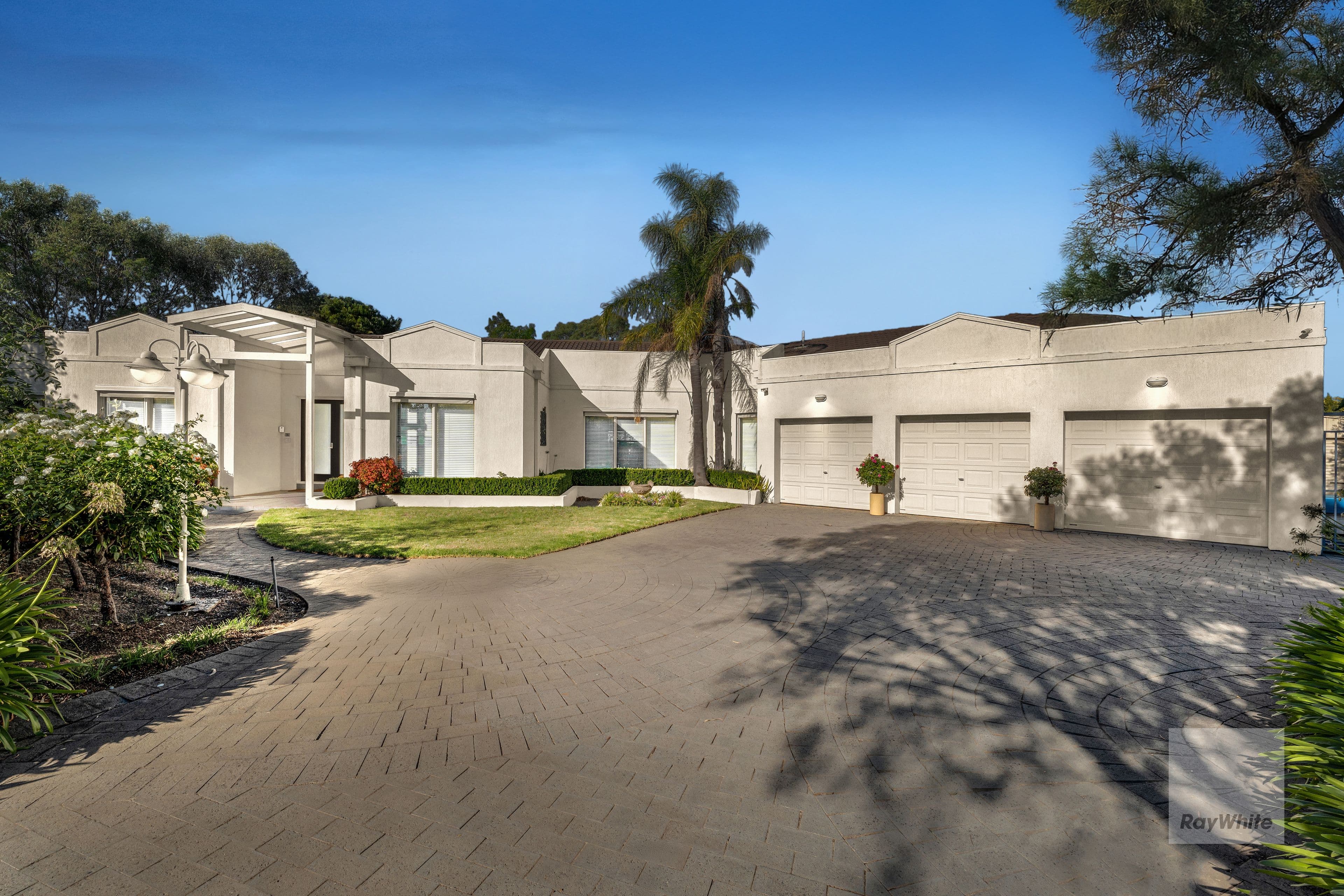 5 Mawson Close, Taylors Lakes VIC 3038, Taylors Lakes - Image 1