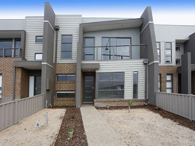 105 Featherbrook Drive, POINT COOK VIC 3030, Point Cook - Image 1