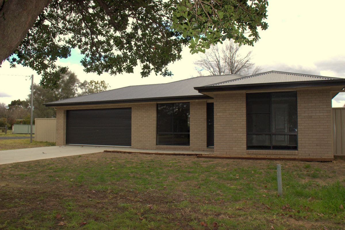 4 SHORT Street, Coonabarabran NSW 2357, Coonabarabran - Image 1