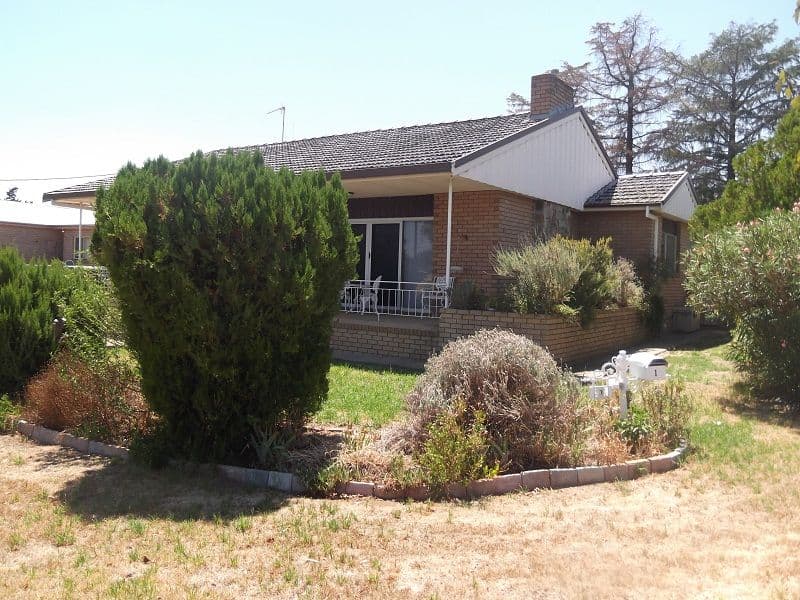 1 Chapman Street, COWRA NSW 2794, Cowra - Image 1