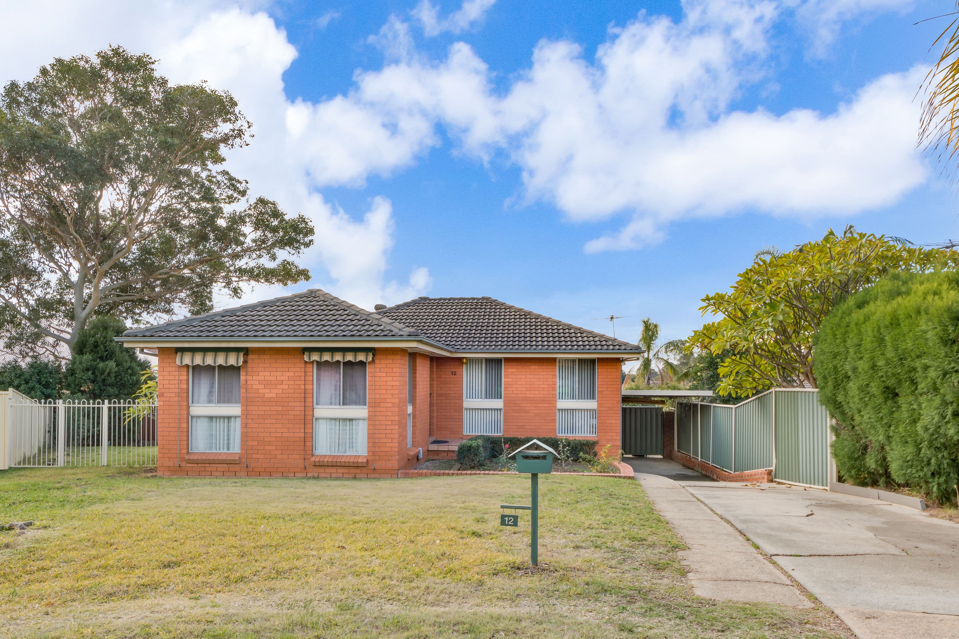 12 Salamaua Place, Glenfield - Image 1