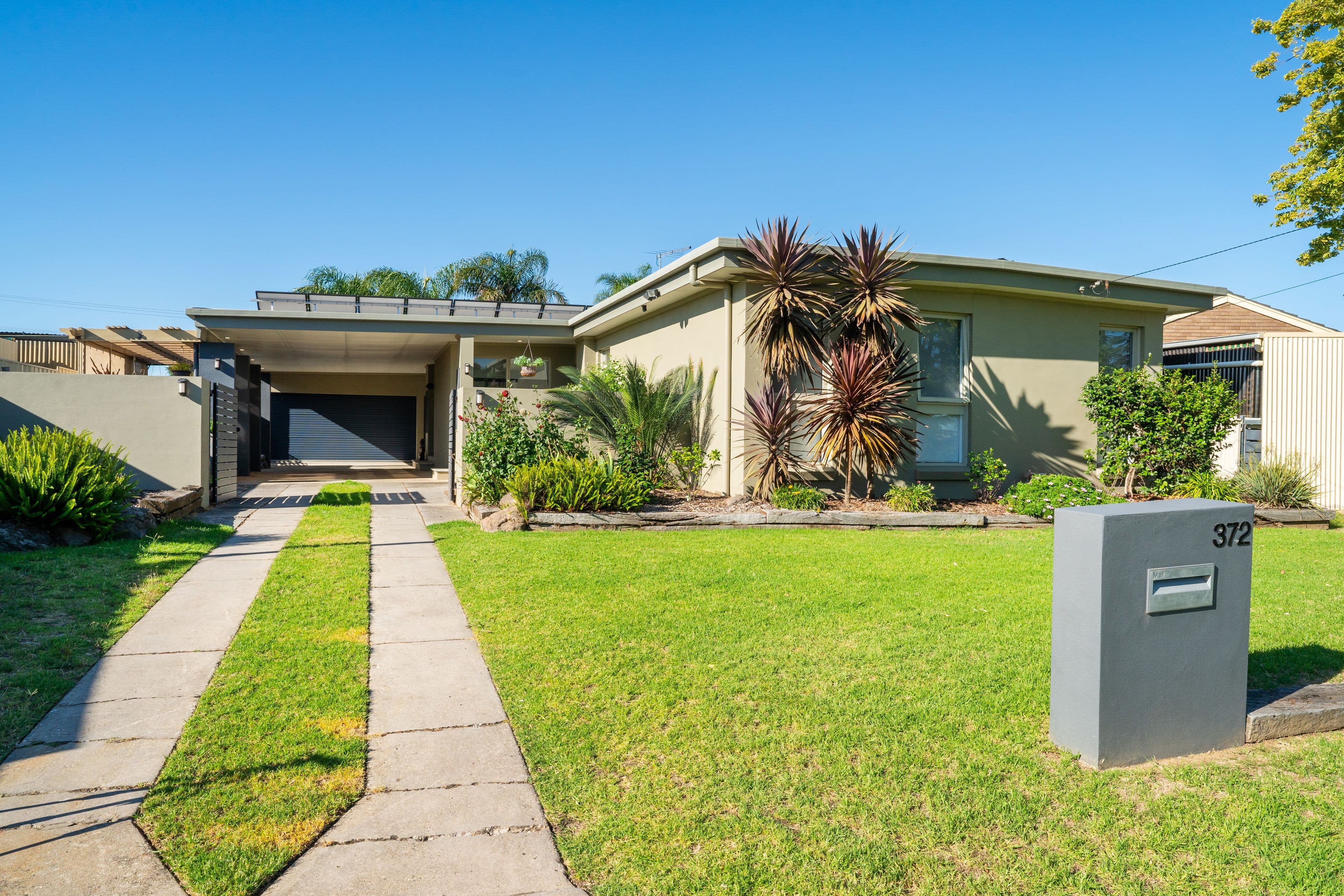 372 Sutherland Street, Lavington NSW 2641, Lavington - Image 1