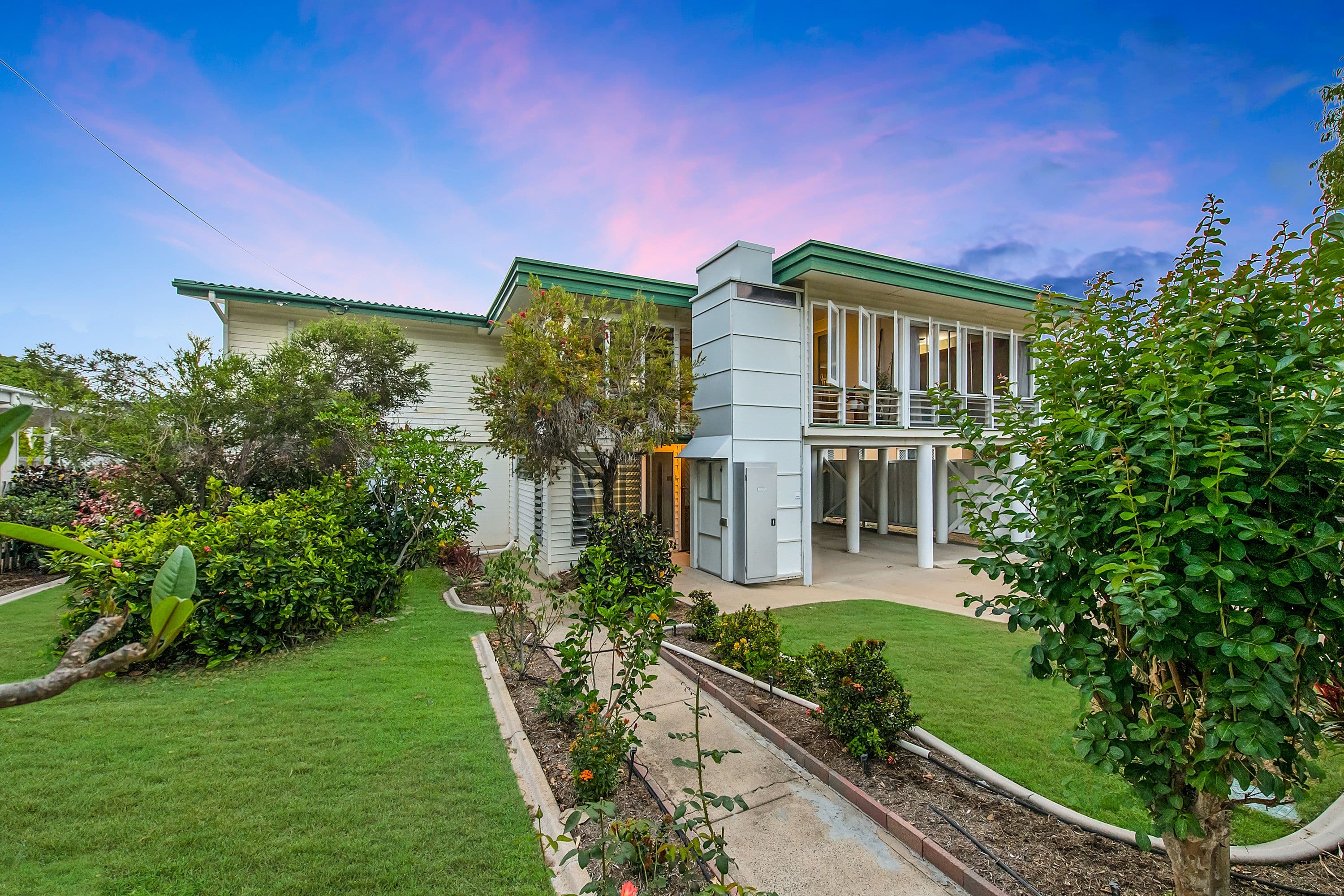 8 Falcon Street, Rowes Bay QLD 4810, Rowes Bay - Image 1