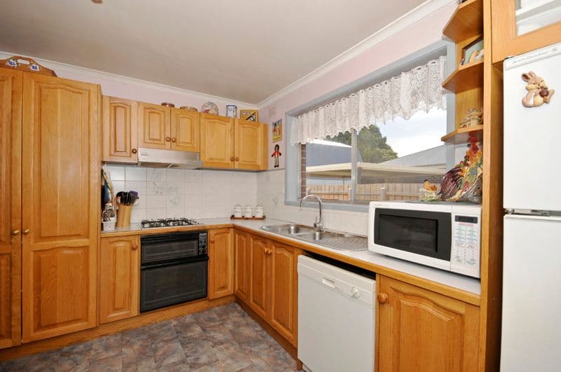 73 Geoffrey Drive (Front House), KILSYTH VIC 3137, Kilsyth - Image 1