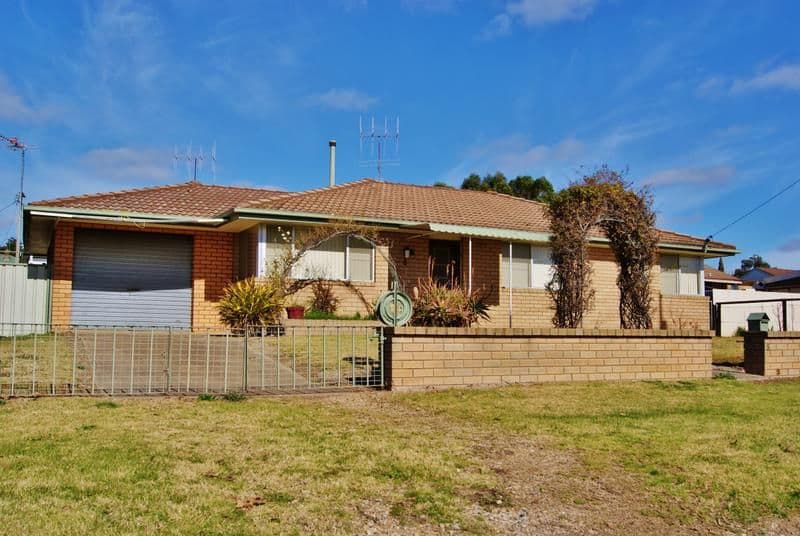 8 Spring Street, YOUNG NSW 2594, Young - Image 1