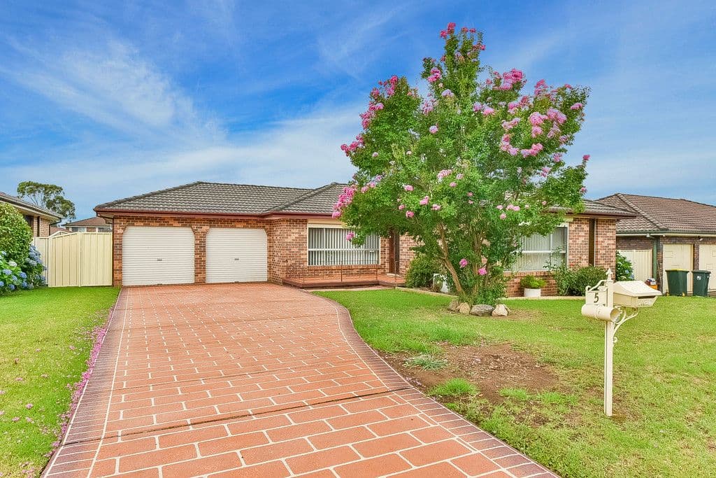 5 Abadal Place, Ingleburn - Image 1