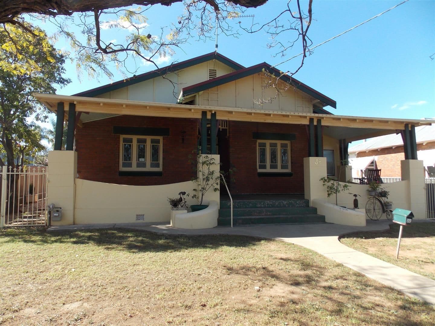 32 Elizabeth Street, Parkes - Image 1