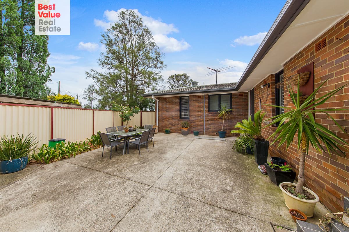200 Palmyra Avenue, Willmot, Willmot - Image 1