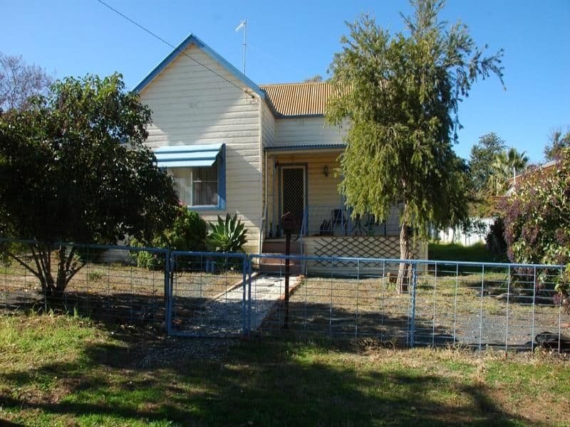 11 Napier Street, CONDOBOLIN NSW 2877, Condobolin - Image 1