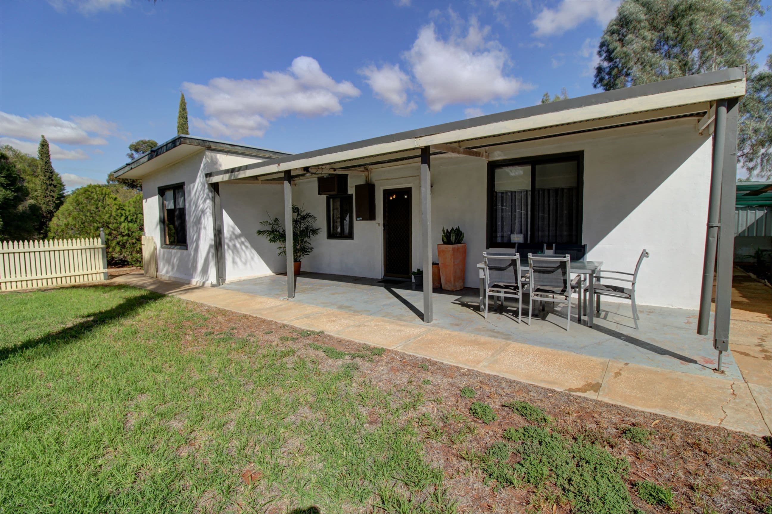 2 Eringa Avenue, Loxton SA 5333, Loxton - Image 1