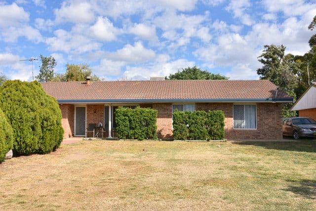 32 Jacaranda Drive, Moree - Image 1