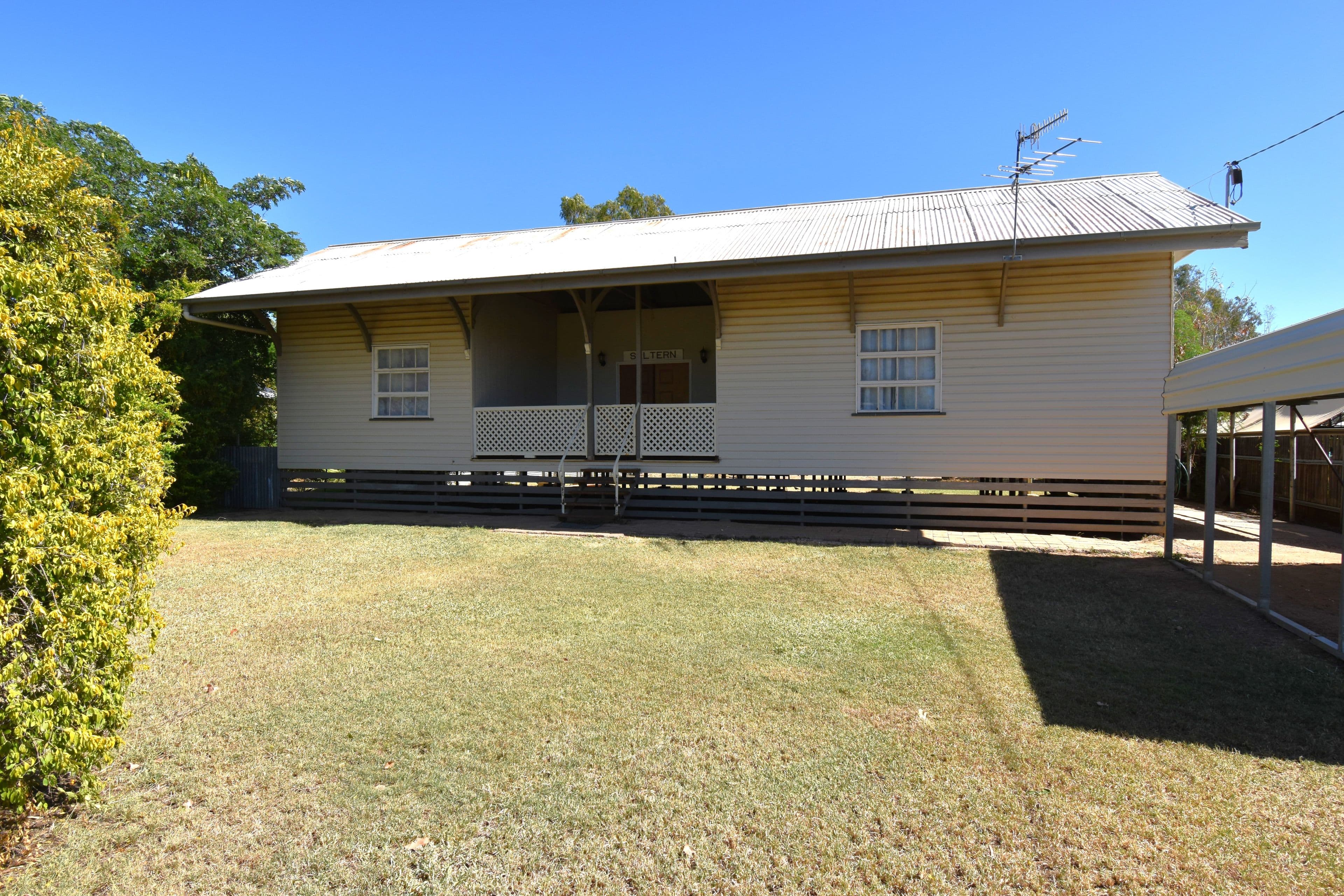 131 Wren Street, Longreach QLD 4730, Longreach - Image 1