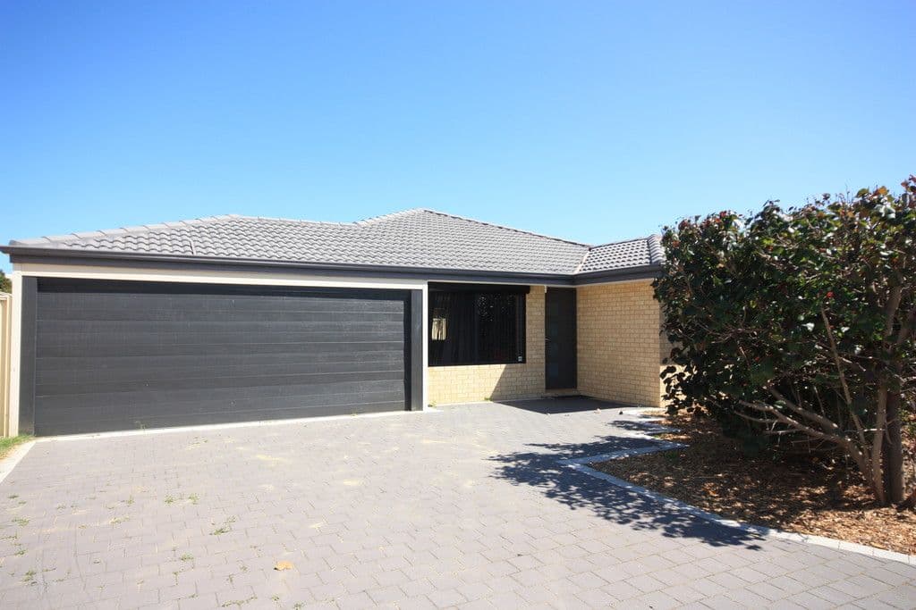 72 Bethwyn Circle, Madeley WA 6065, Madeley - Image 1