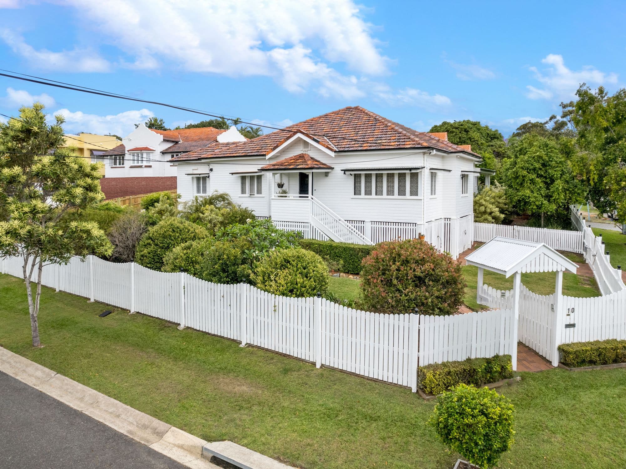 10 Wahroonga Road, Ashgrove QLD 4060, Ashgrove - Image 1