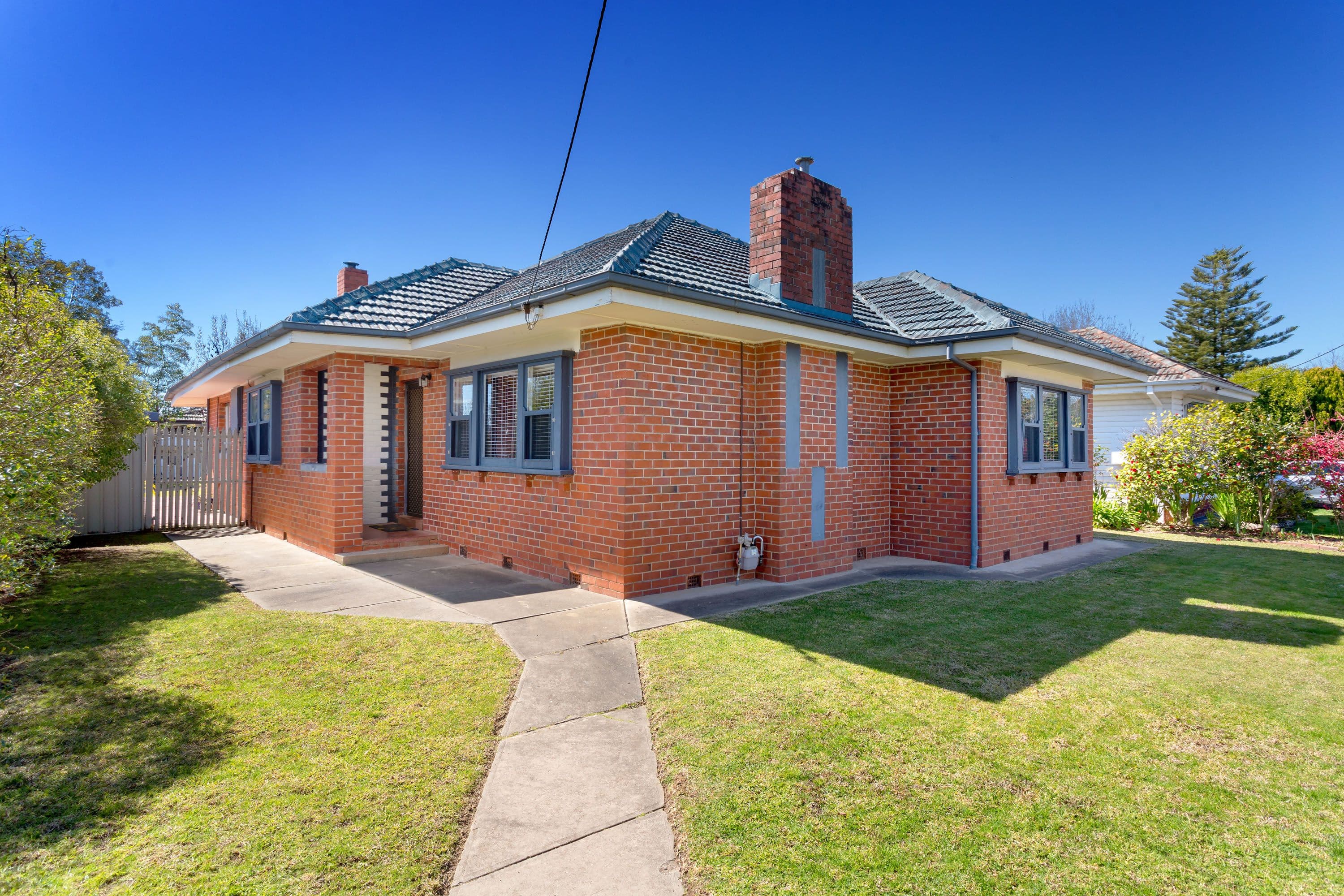 370 Wantigong Street, North Albury - Image 1
