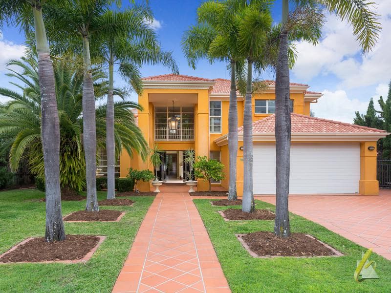 19 Mcconnell Crescent, Brookfield - Image 1