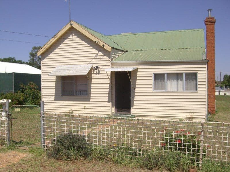 92 Molong Street, CONDOBOLIN NSW 2877, Condobolin - Image 1