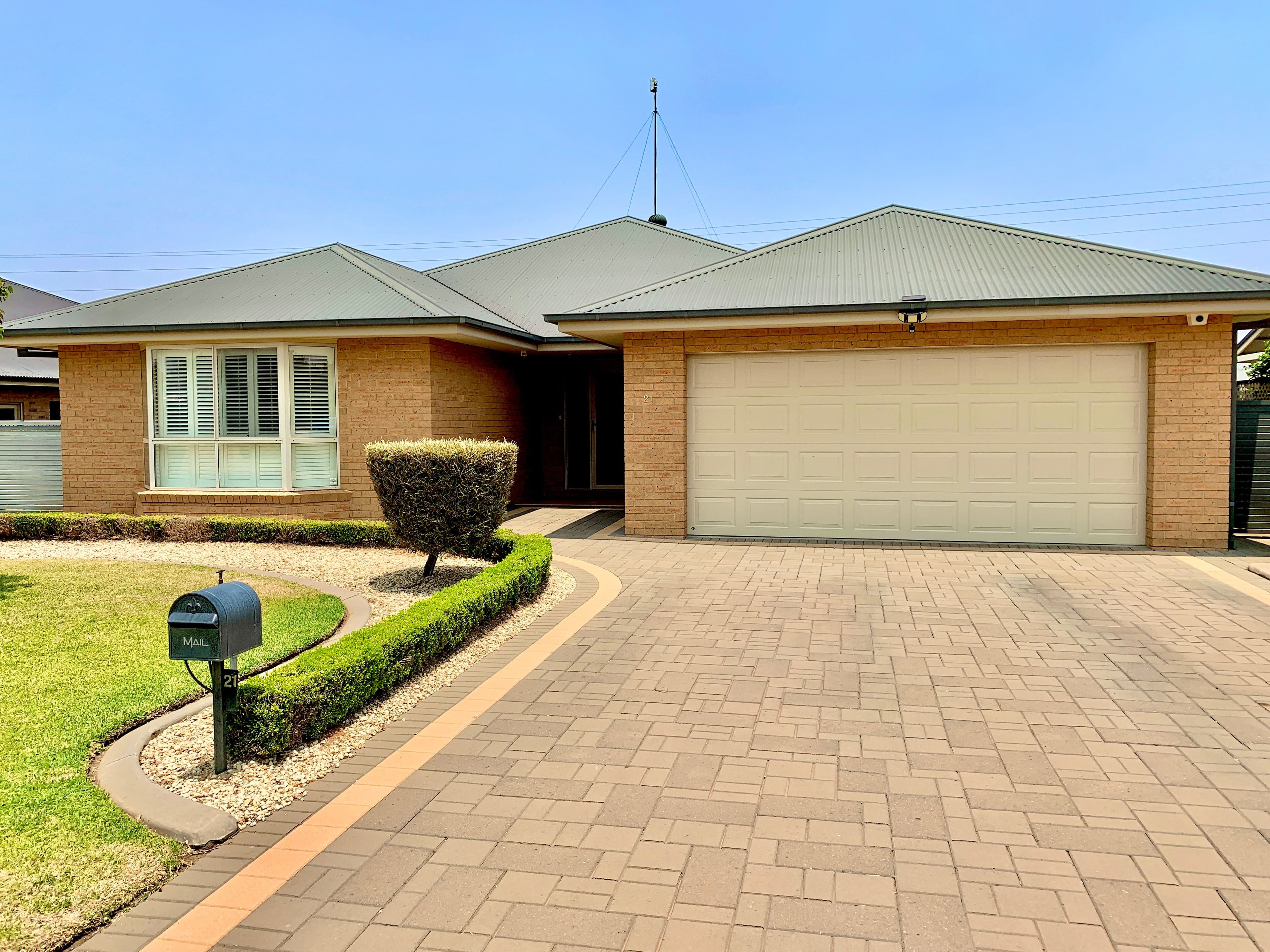 21 Hilton Place, Dubbo - Image 1