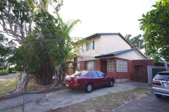 29 Templeton Crescent, GIRRAWHEEN WA 6064, Girrawheen - Image 1