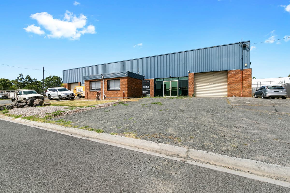 1&2 / 8-12 Webster Street, Churchill VIC 3842, Churchill - Image 1