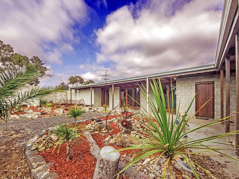 165 Edgars Road, LITTLE RIVER VIC 3211, Little River - Image 1