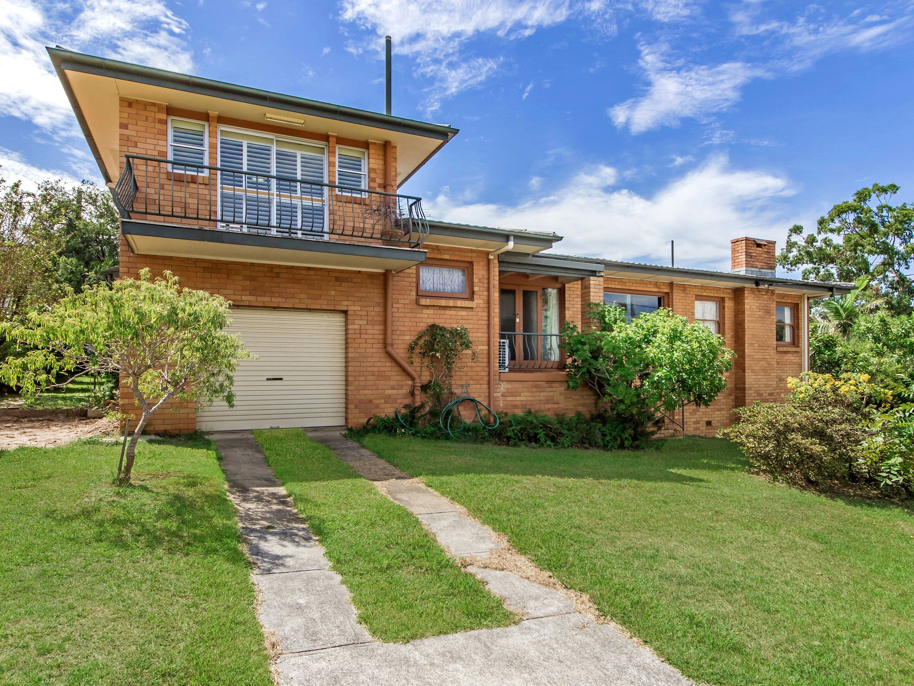 8 Deauville Drive, Southport QLD 4215, Southport - Image 1