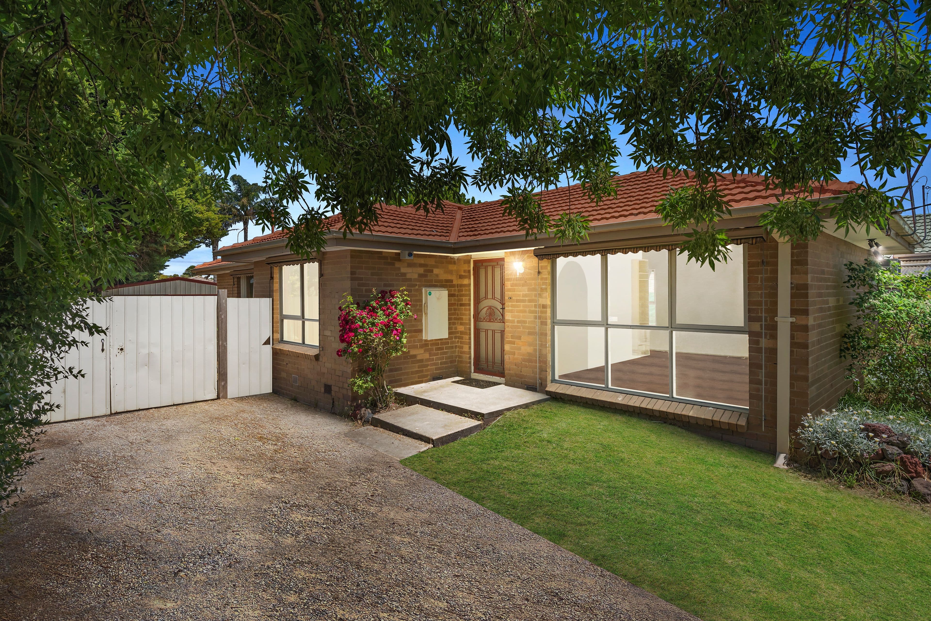 18 Fenfield Street, Cranbourne VIC 3977, Cranbourne - Image 1
