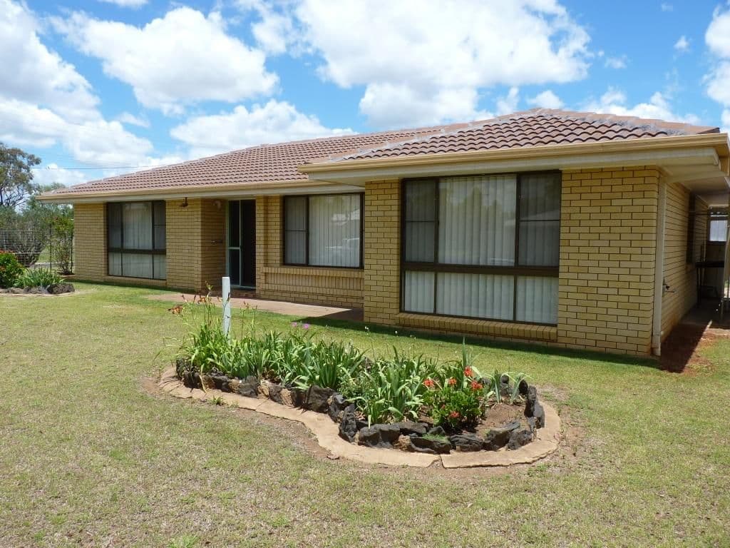 6 Cooper Avenue, OAKEY QLD 4401, Oakey - Image 1